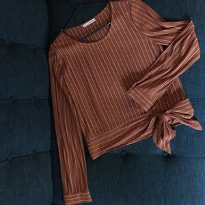 Boxy blouse with cute bow option